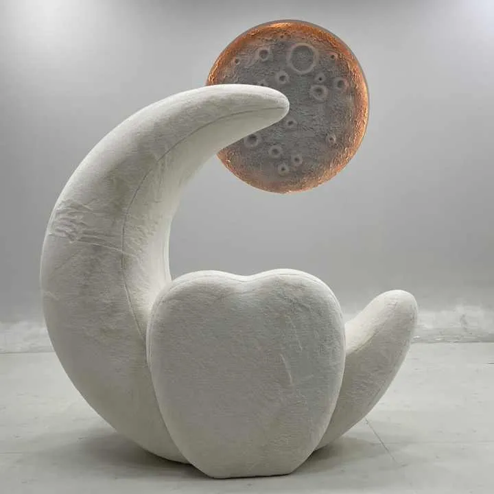 أريكة قمرية كسولة ,Bear claw swivel chair