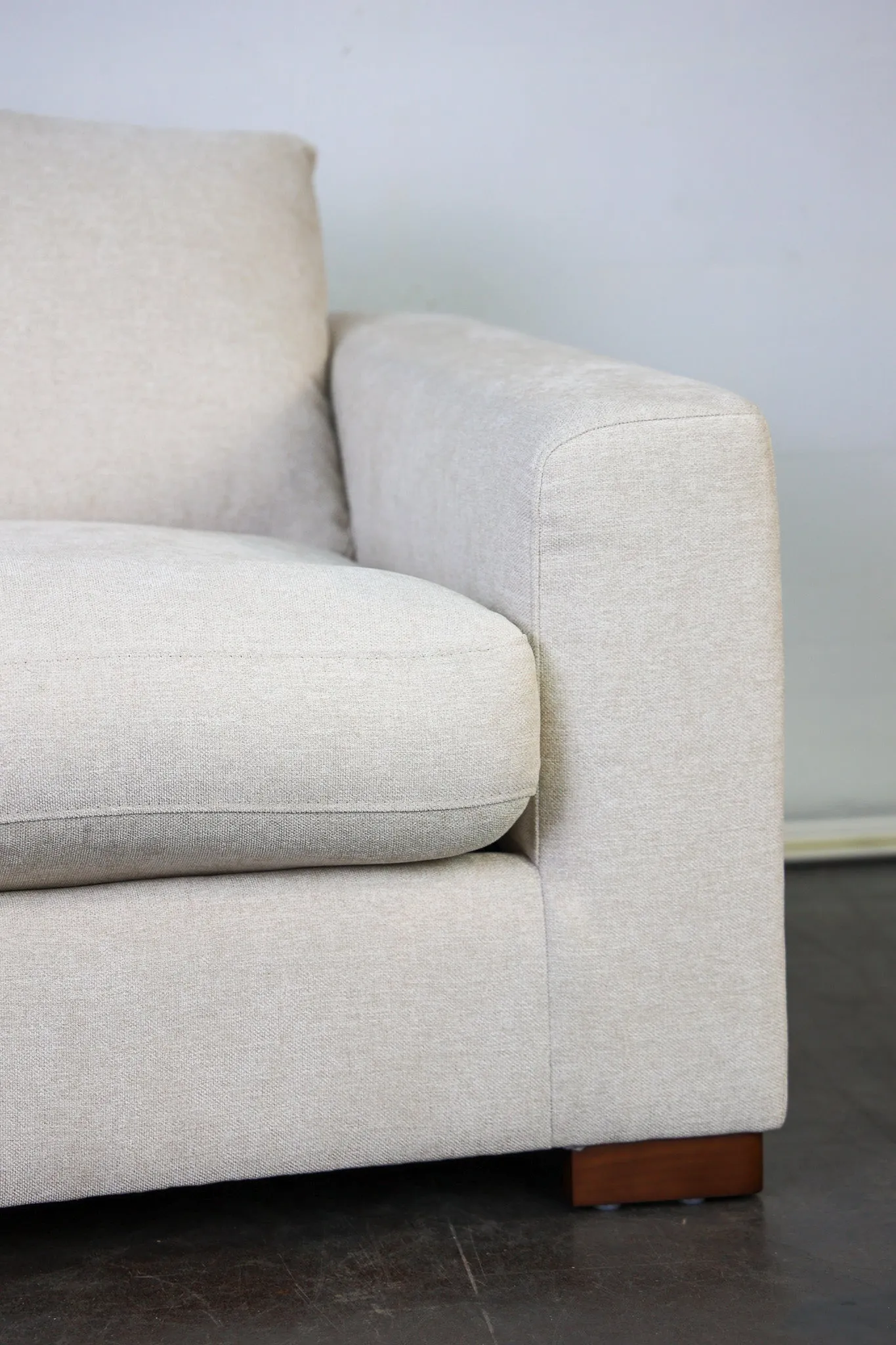 Milo Loveseat