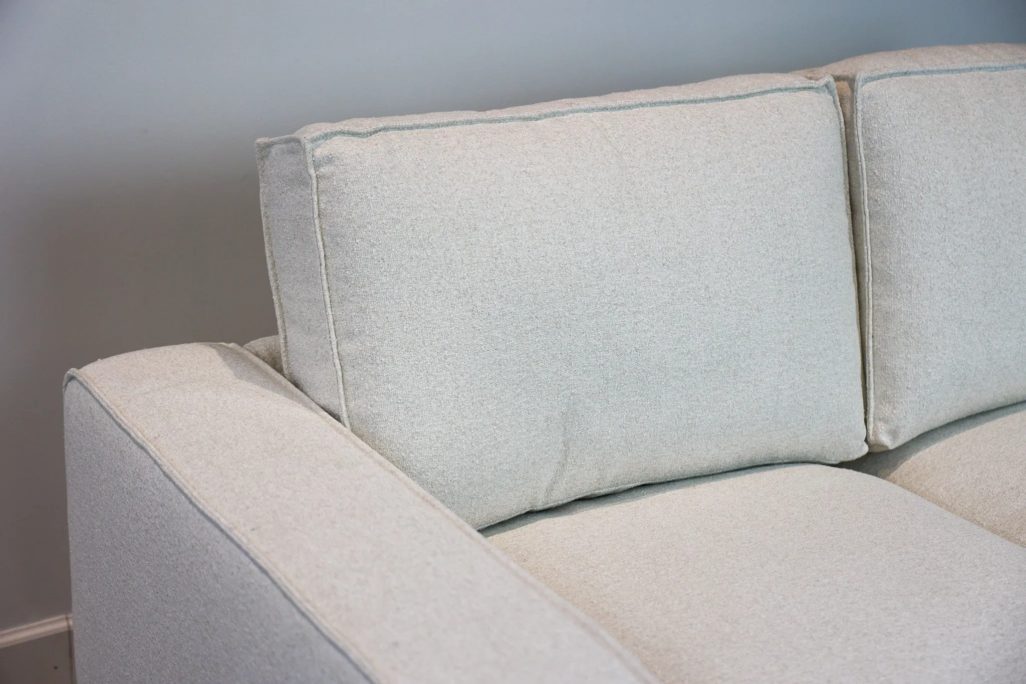 Paloma Loveseat