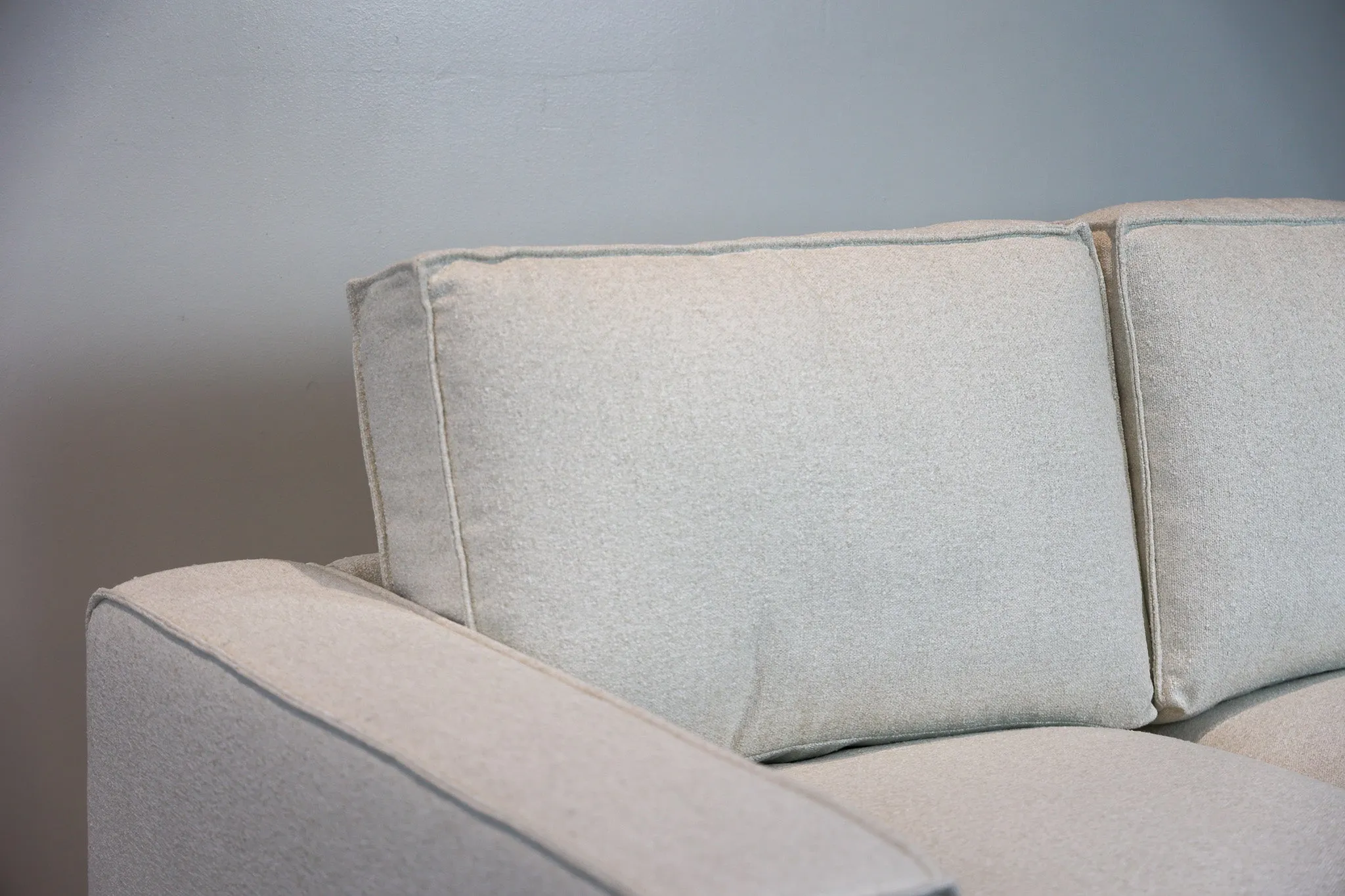 Paloma Loveseat