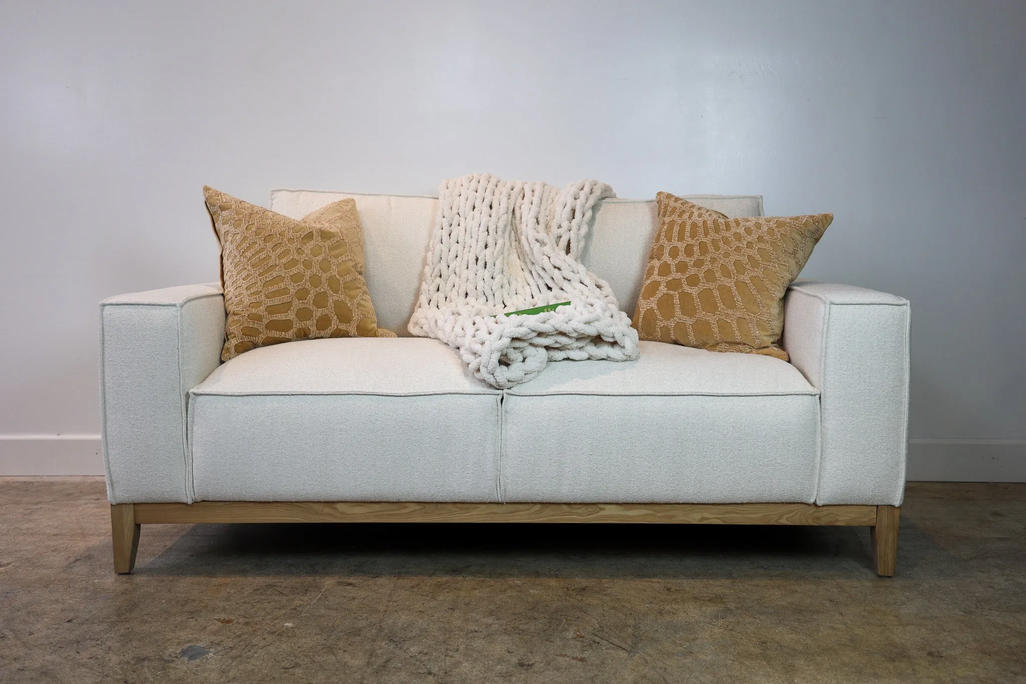 Paloma Loveseat