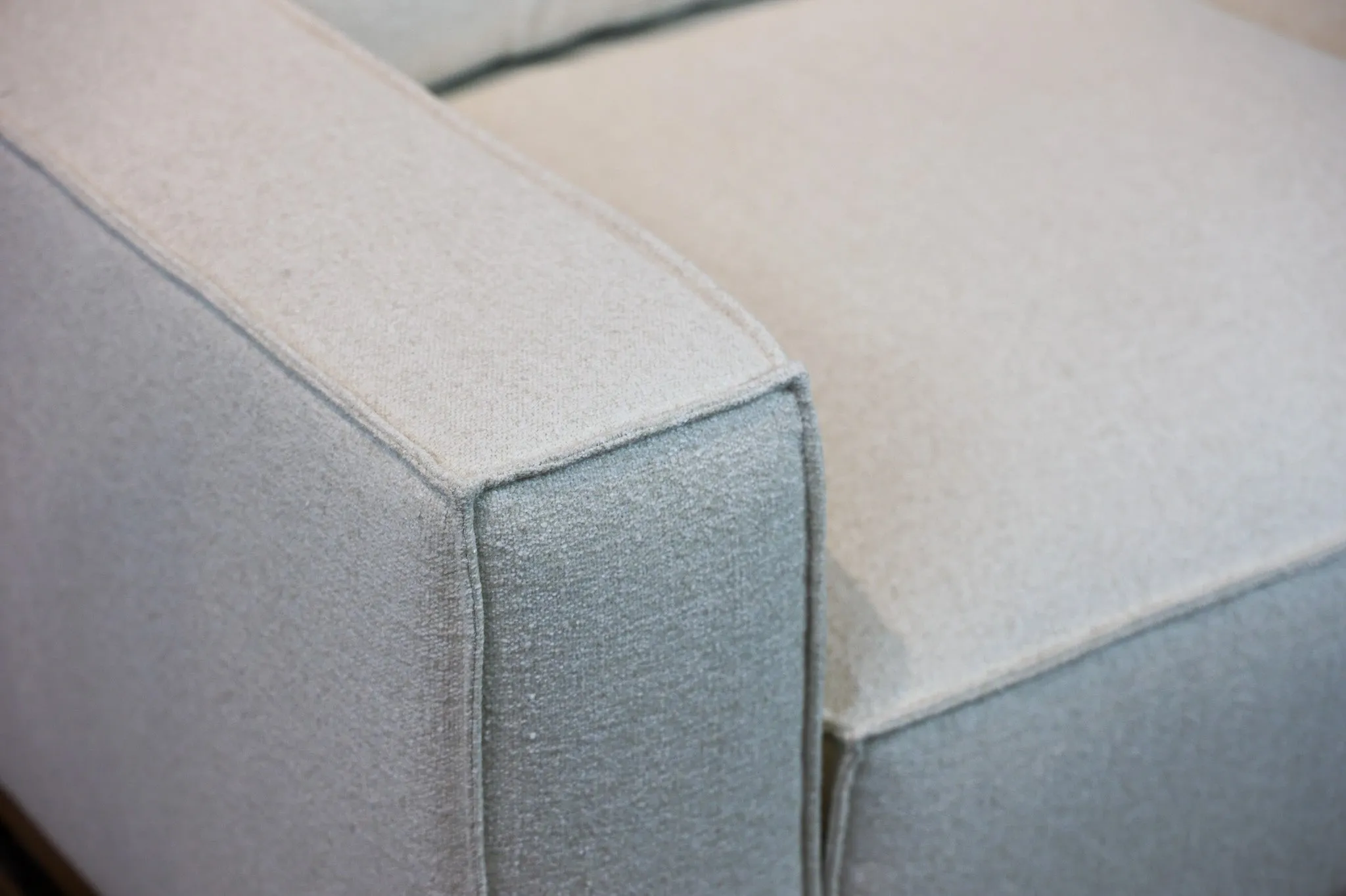 Paloma Loveseat